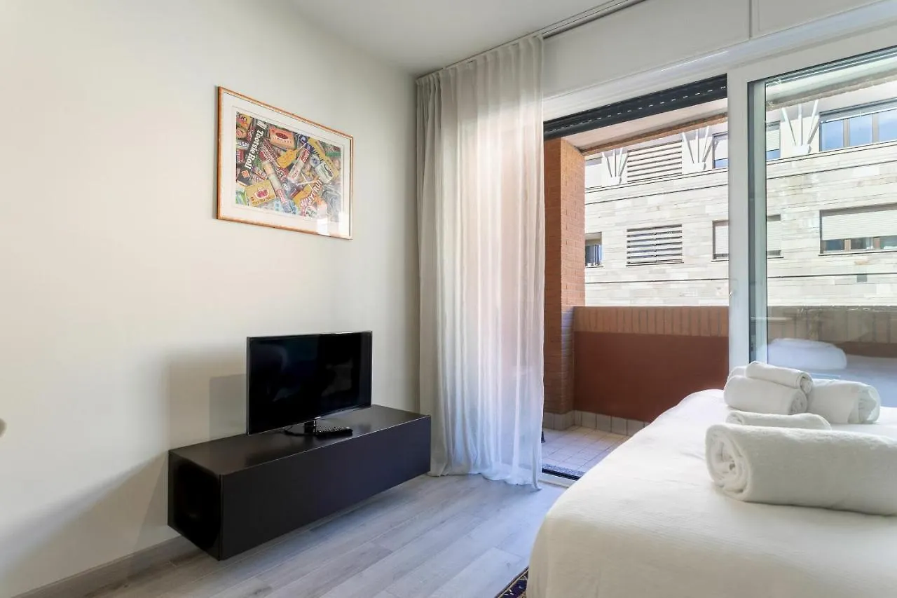 Apartment Pastorelli - With Parking - By Halldis Milan